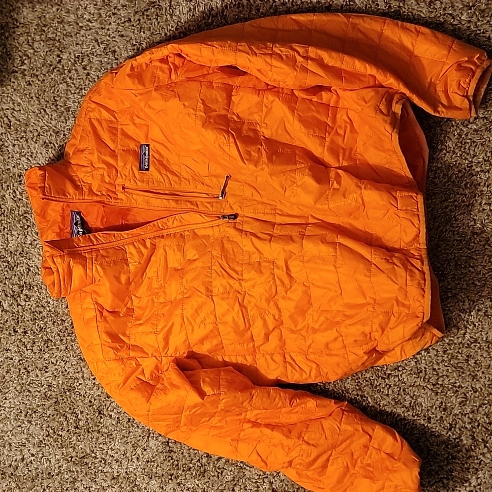 Patagonia orange down pullover 1/4 zip Large